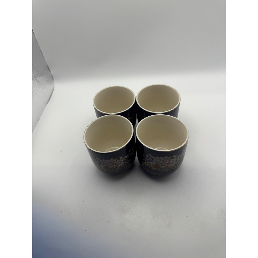 Set of 4 Vintage Japanese Tea Cups Floral Design Blue White - Picture 8 of 10